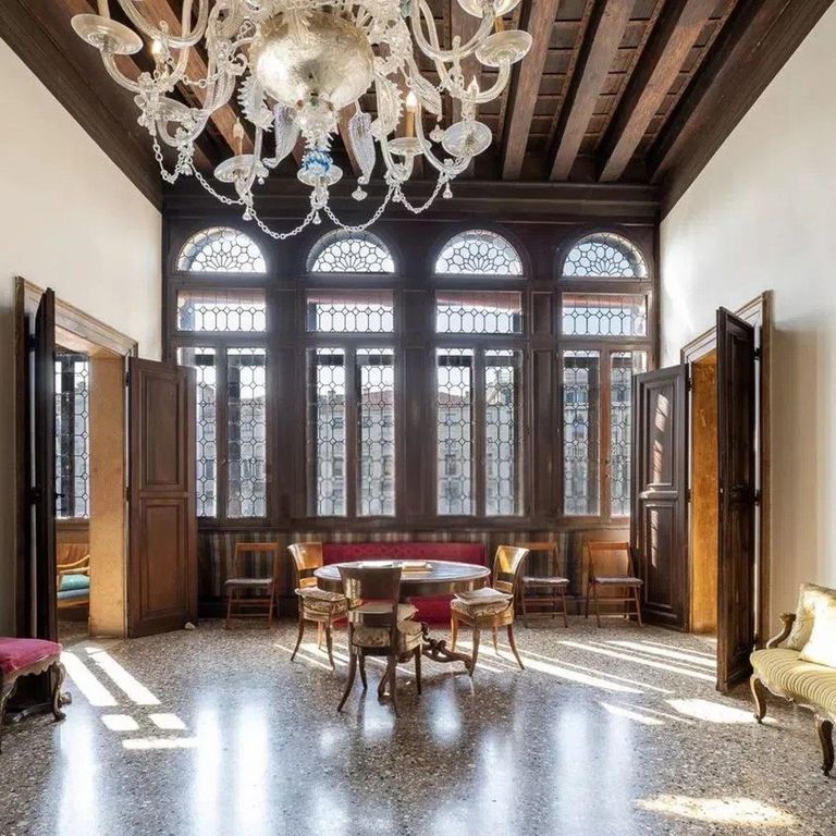 Property photo 1 of 25 Charming Apartment In Venice, Veneto