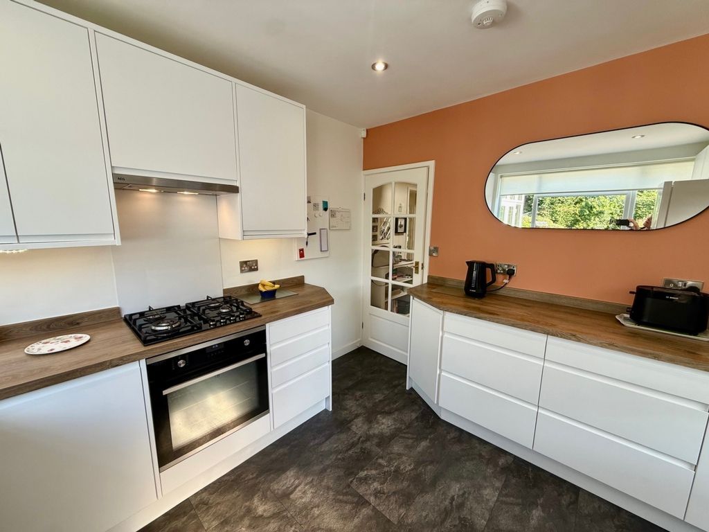 Property photo 3 of 25 Photo 8