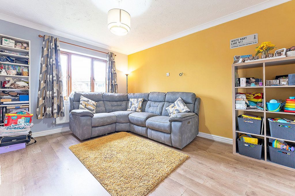 Property photo 3 of 14