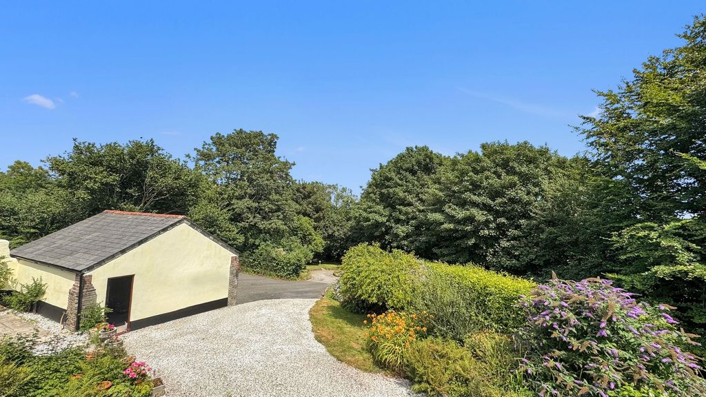 Property photo 3 of 21