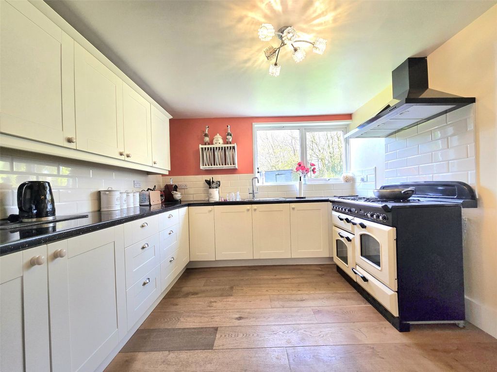 Property photo 3 of 16 Picture No. 04