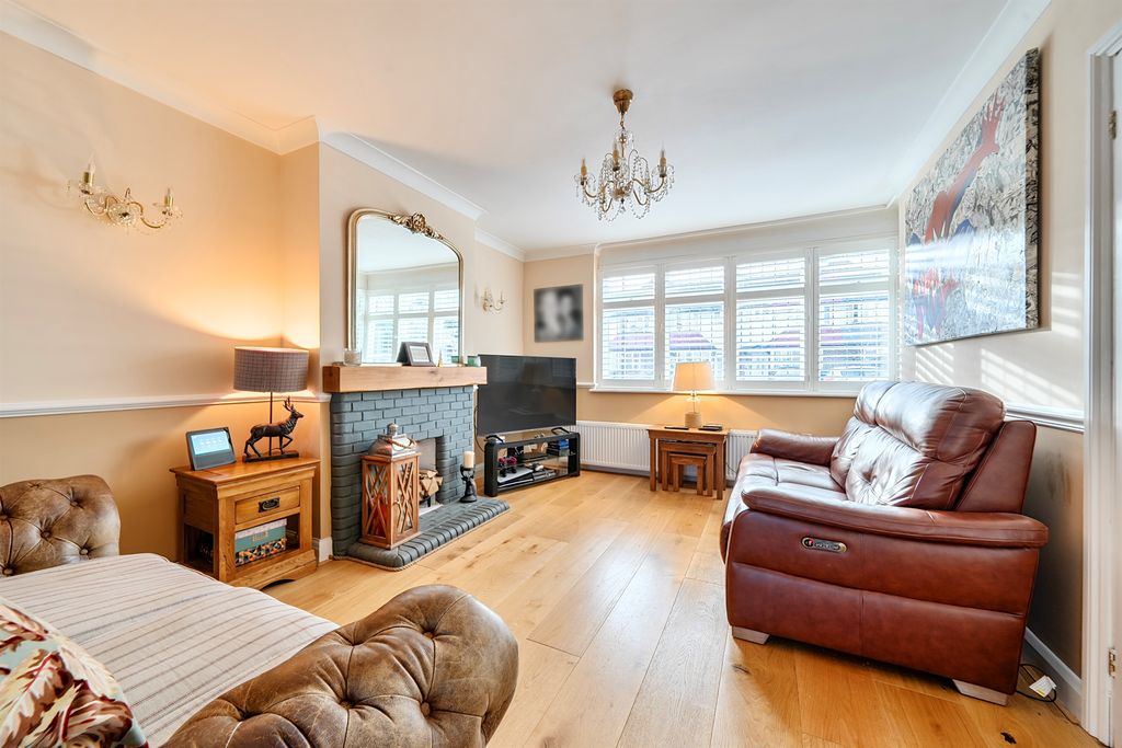 Property photo 3 of 13