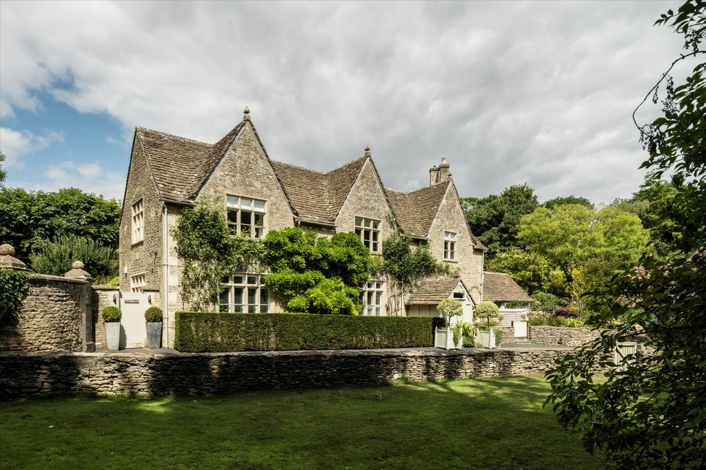 Property photo 1 of 35 Image