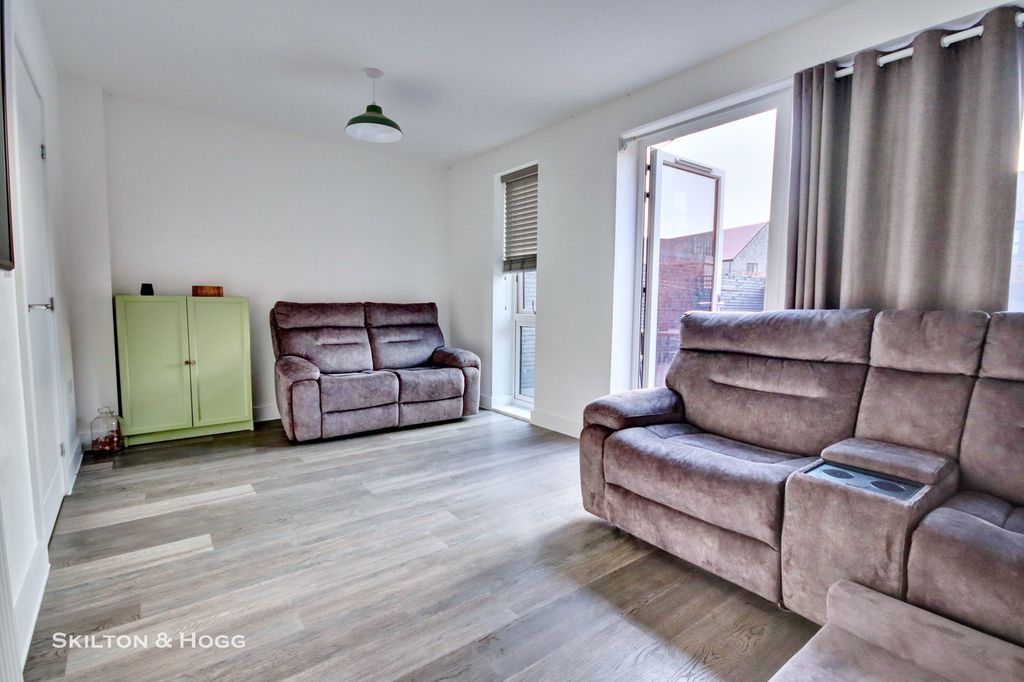 Additional image 5 of 4 bed semi-detached house for saleWren Way, Daventry NN11