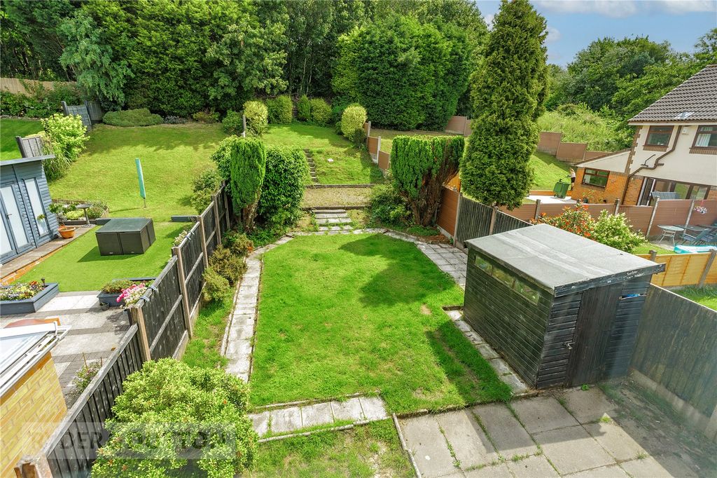 Property photo 2 of 23 Garden