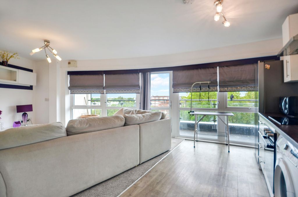Property photo 2 of 20 Open Plan Living Room (3) (4).Jpg