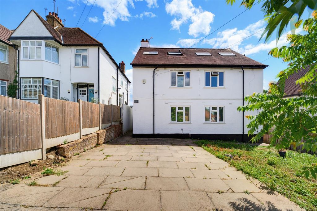 Property photo 1 of 10 29d Studland Road.Jpg