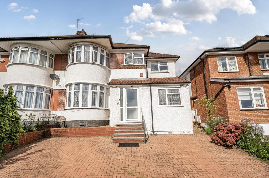 Property photo 1 of 18 Davidson Frost-Wellings, Dfw, Vernon Drive, Front