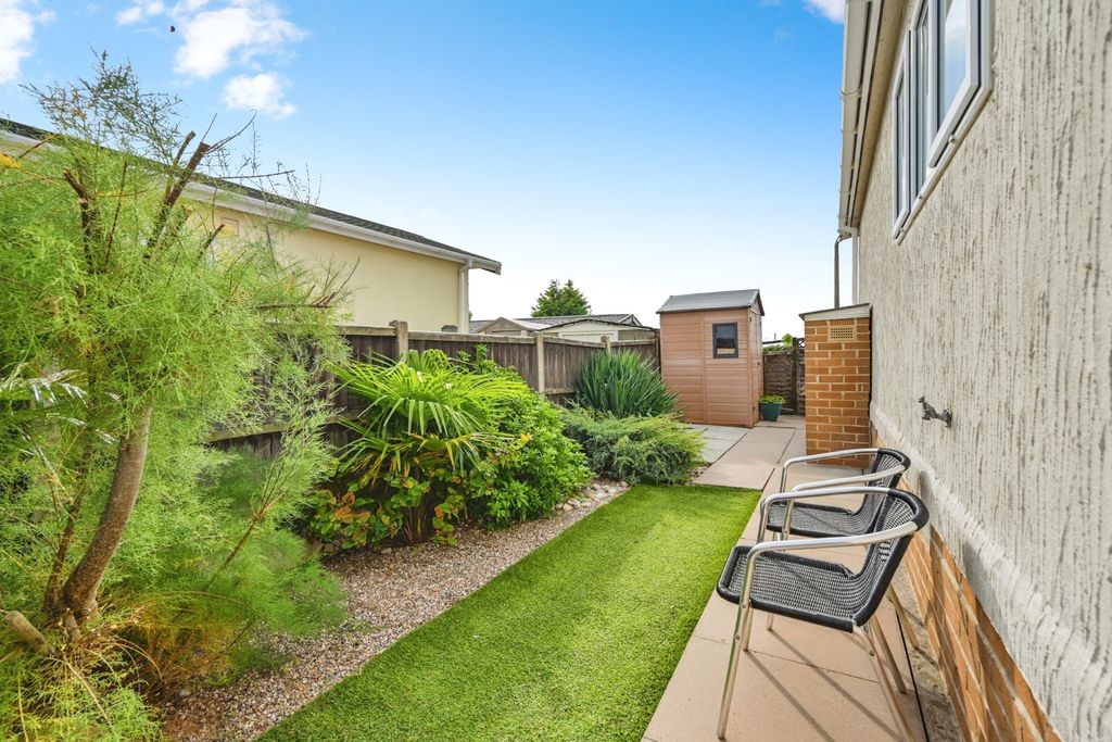 Property photo 2 of 17 Photo