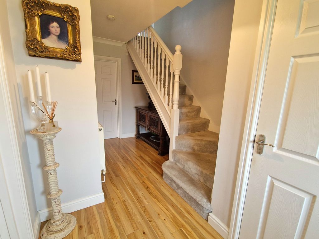 Property photo 3 of 27