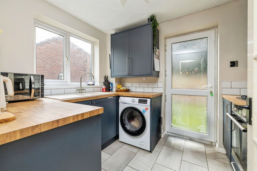 Property photo 2 of 19