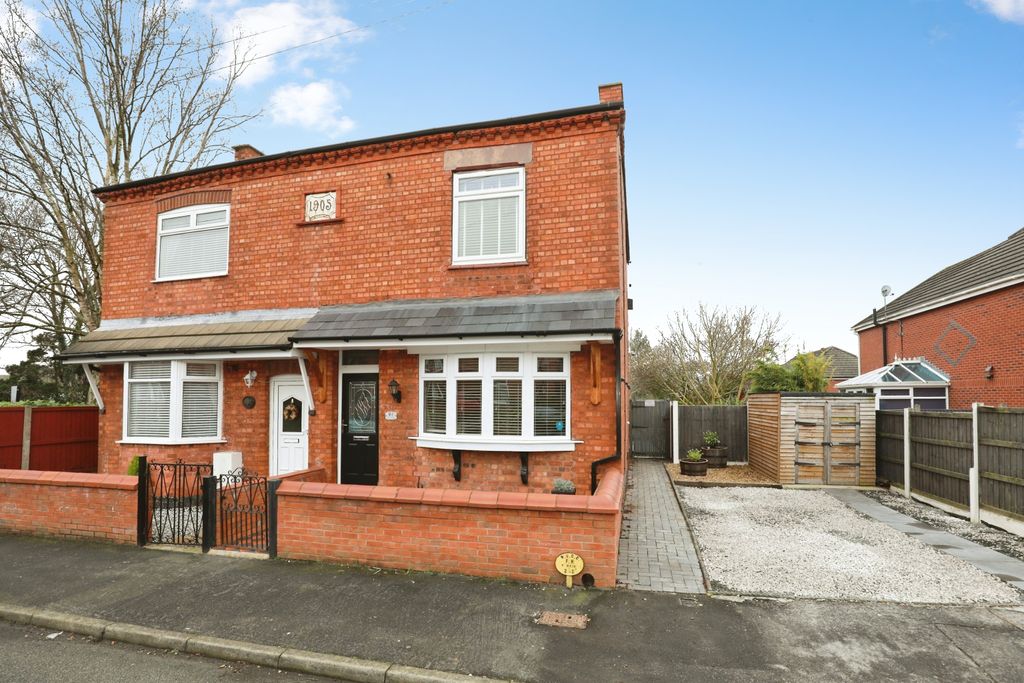 Property photo 1 of 16 Front View