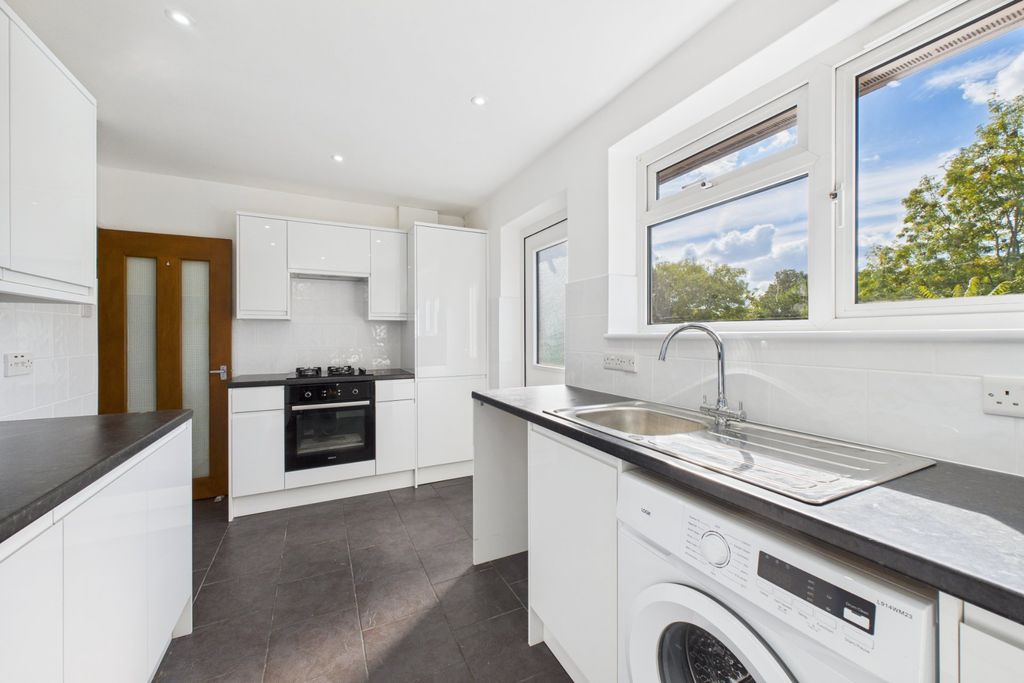 Property photo 1 of 12 Picture No. 20