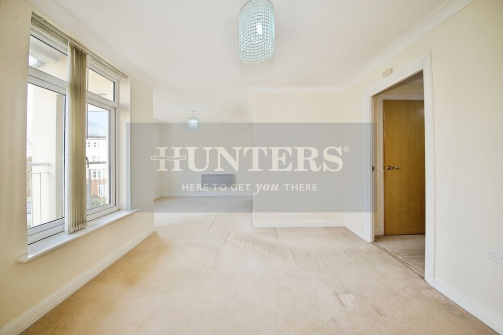 Property photo 3 of 9 Pbox-Img.Jpg