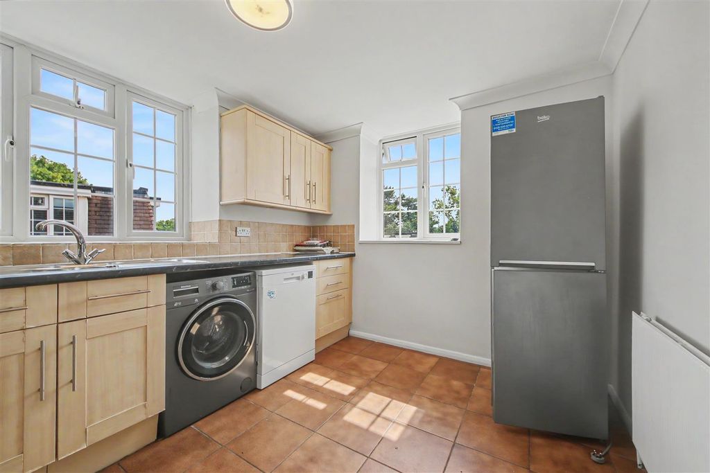 Property photo 3 of 10 Img_0972-Img_0976.Jpg