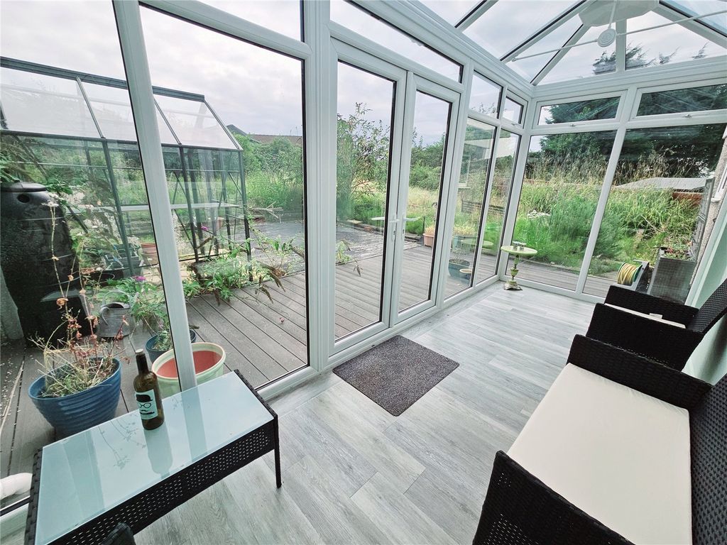 Property photo 2 of 22 Conservatory