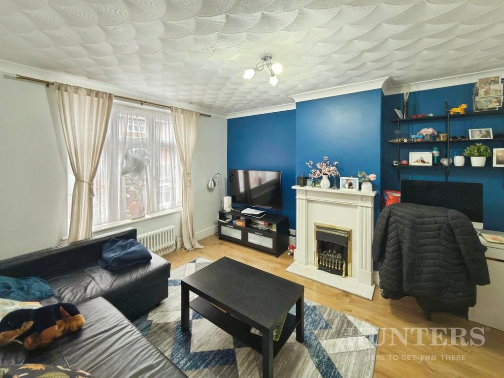 Property photo 2 of 14