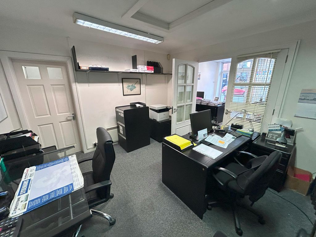 Property photo 2 of 4 120 Bournemouth Road 3.Jpg