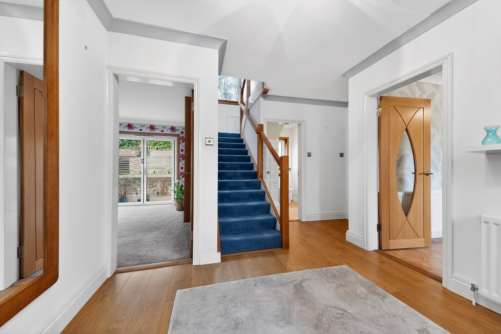 Property photo 3 of 27