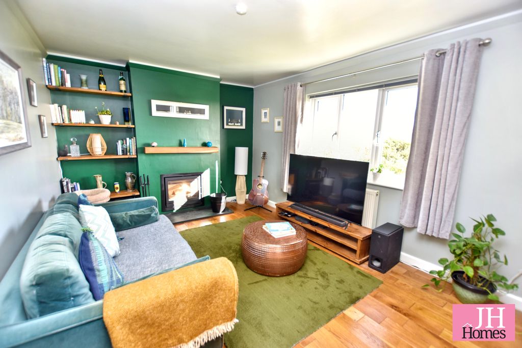 Property photo 2 of 26