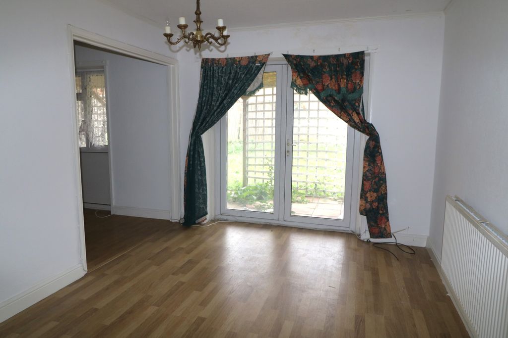 Property photo 3 of 22