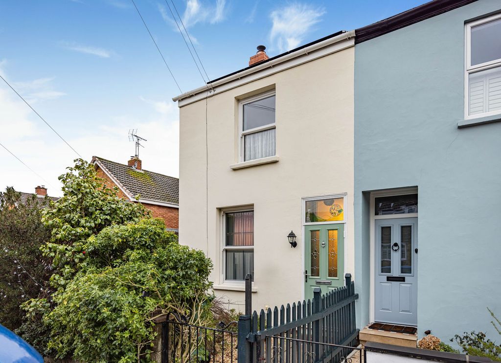 Property photo 2 of 26