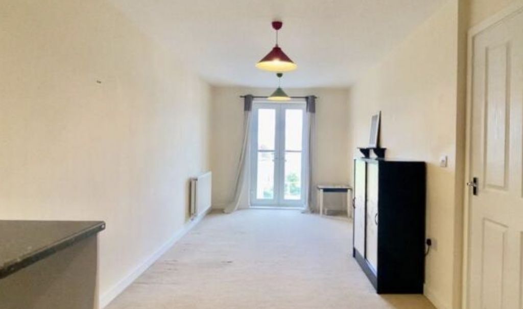 Property photo 2 of 9 Lounge