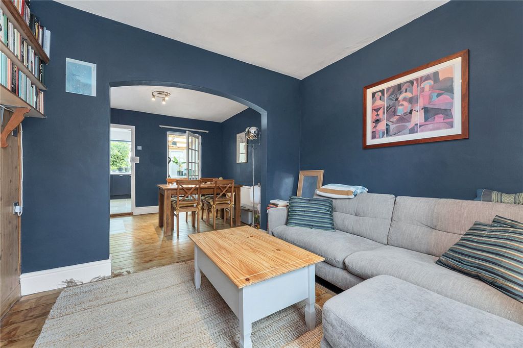 Property photo 3 of 11 Picture No. 02