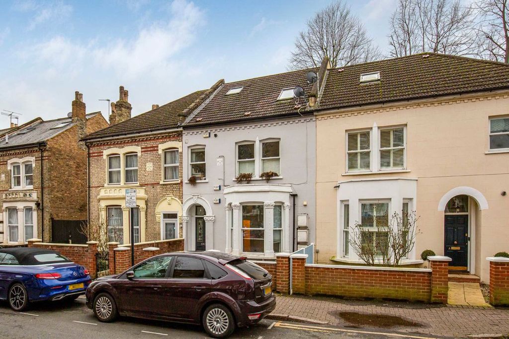 Property photo 1 of 6