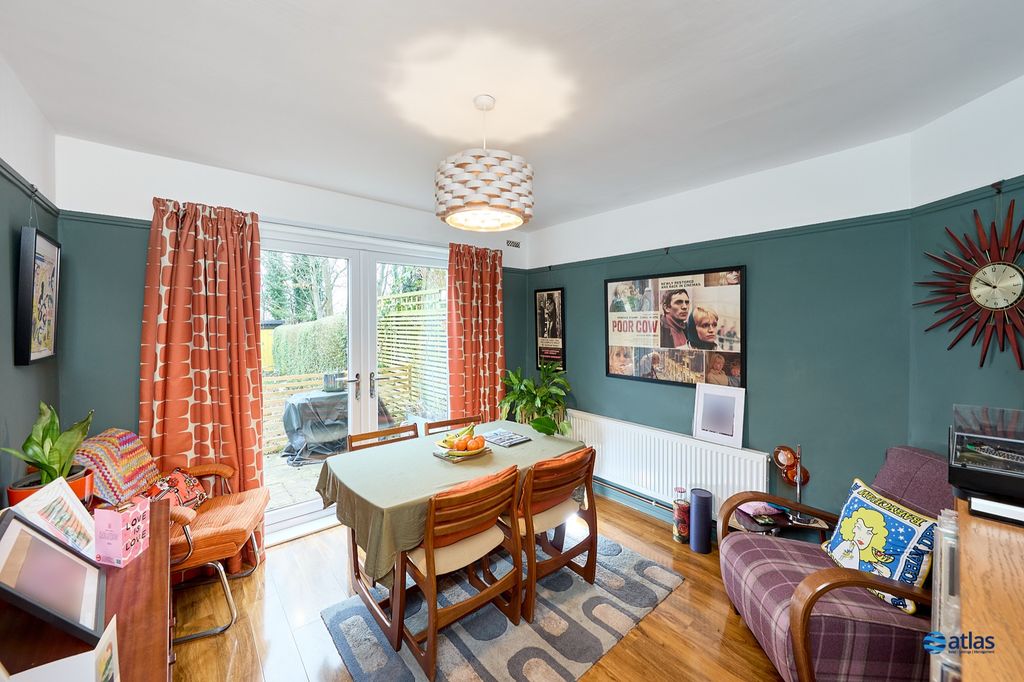 Property photo 3 of 16 Dining Room