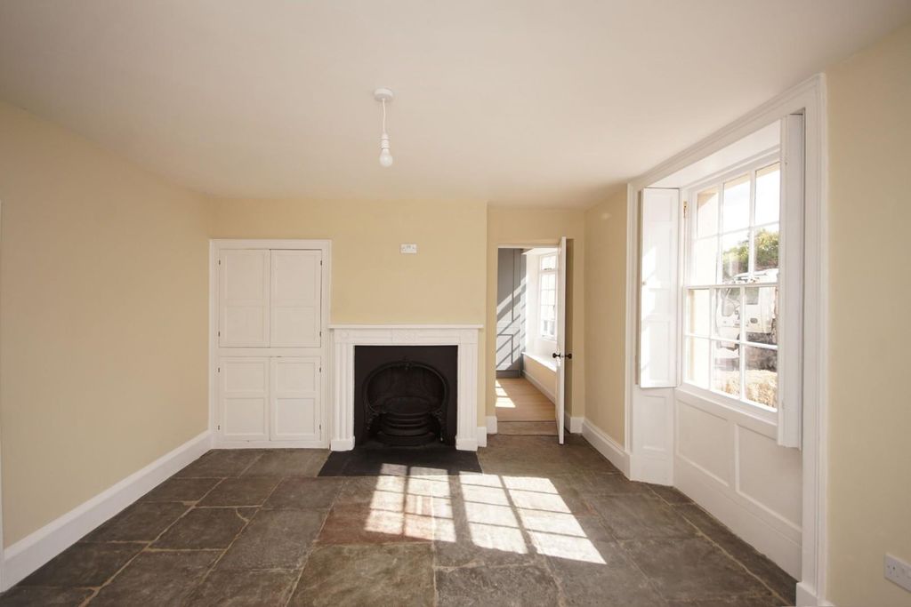 Property photo 2 of 29 2Rugrlaw.Jpeg