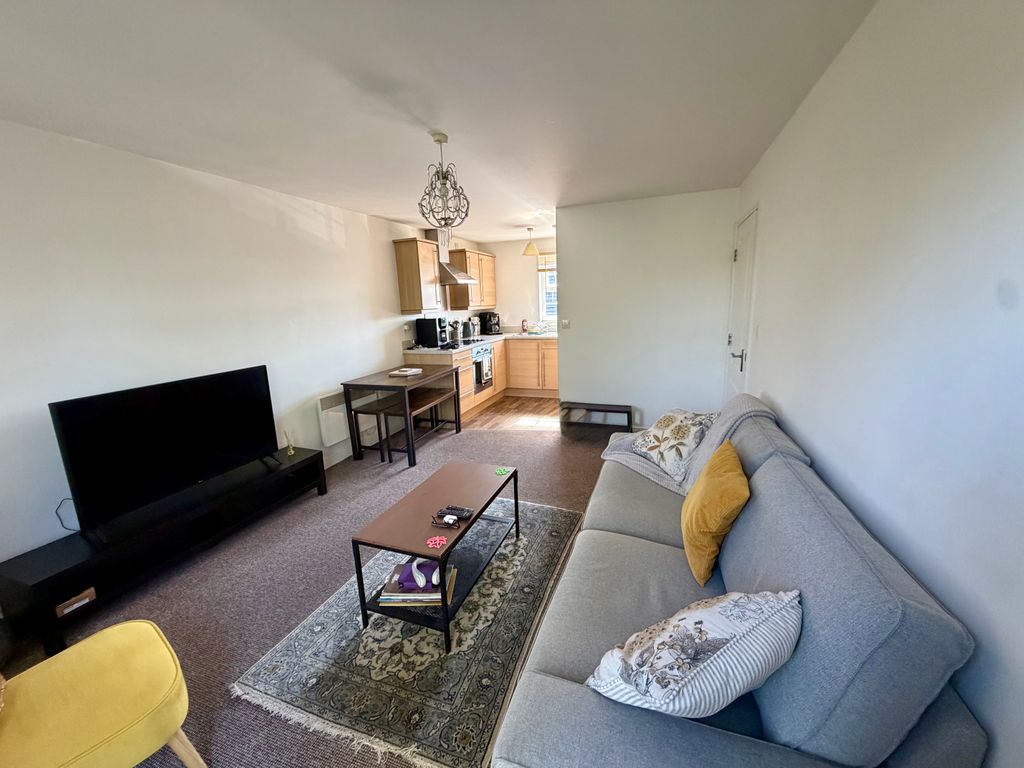 Property photo 3 of 10 Img_8220
