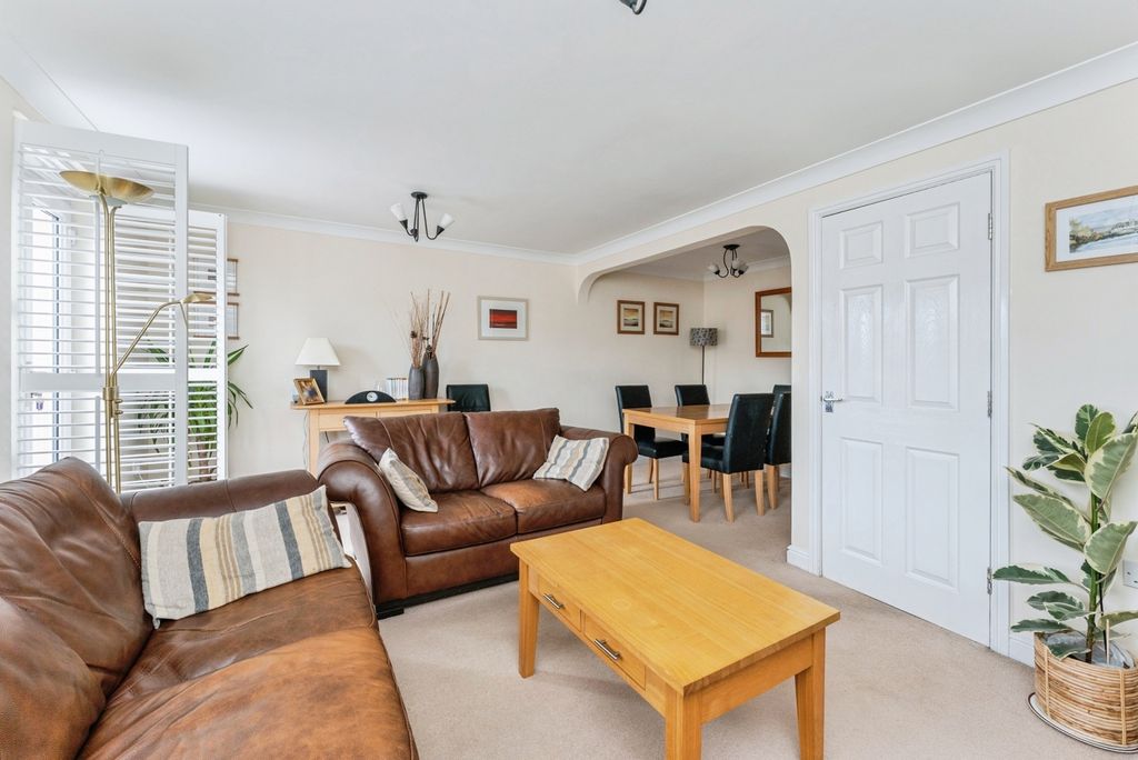 Property photo 2 of 20 Photo