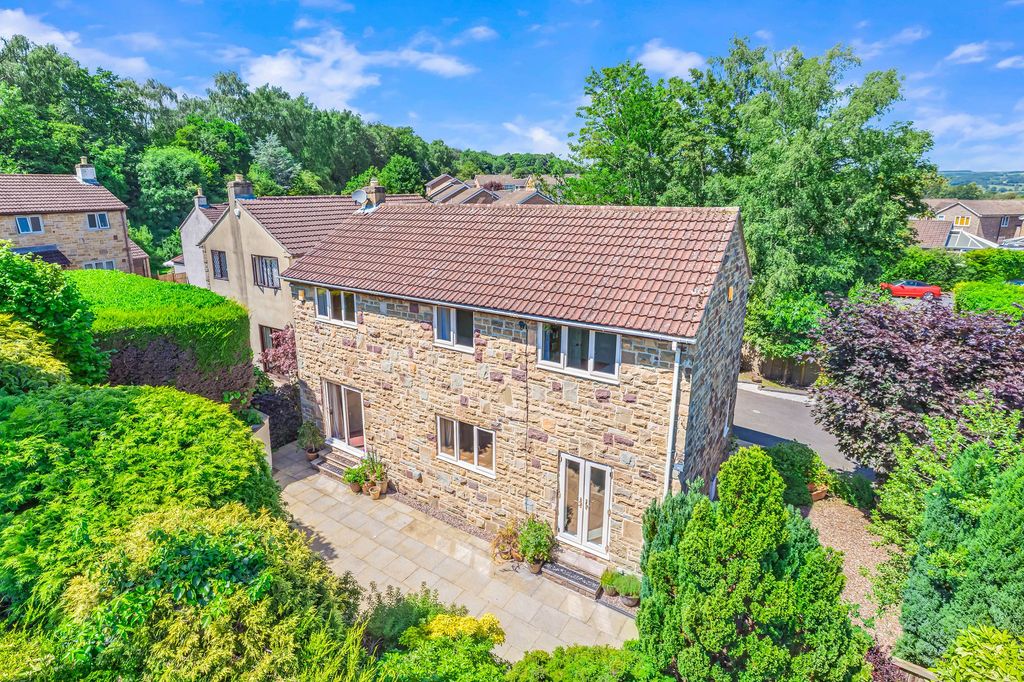 Property photo 2 of 34