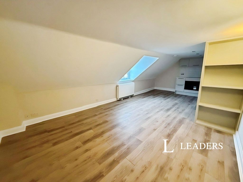 Property photo 3 of 10 Living Area