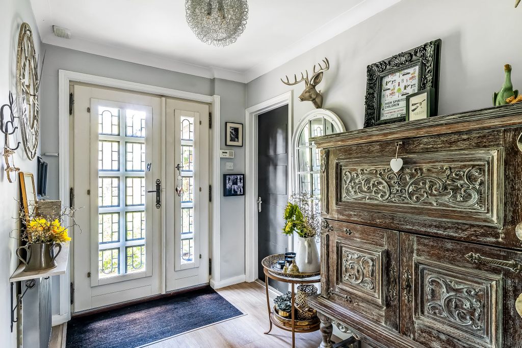 Property photo 1 of 34