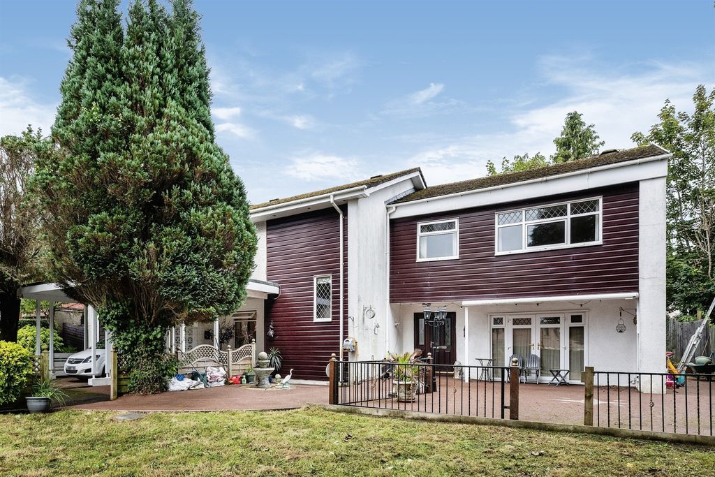 Property photo 1 of 15