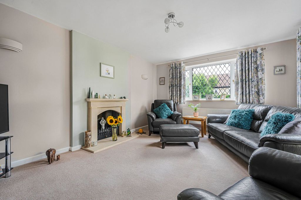 Property photo 3 of 21