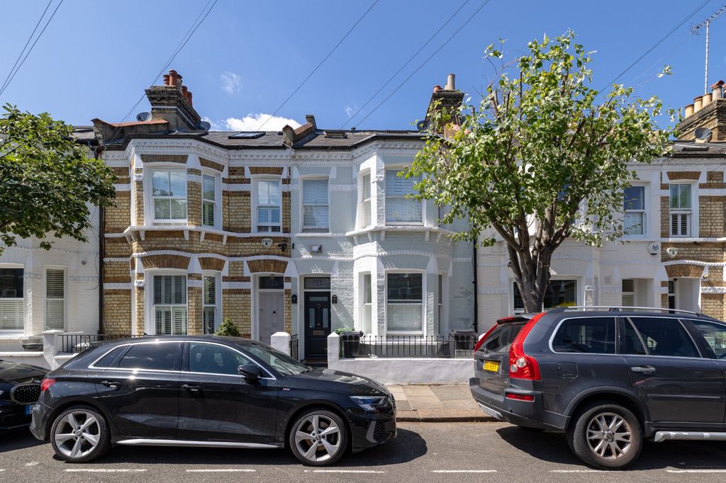 Property photo 3 of 12