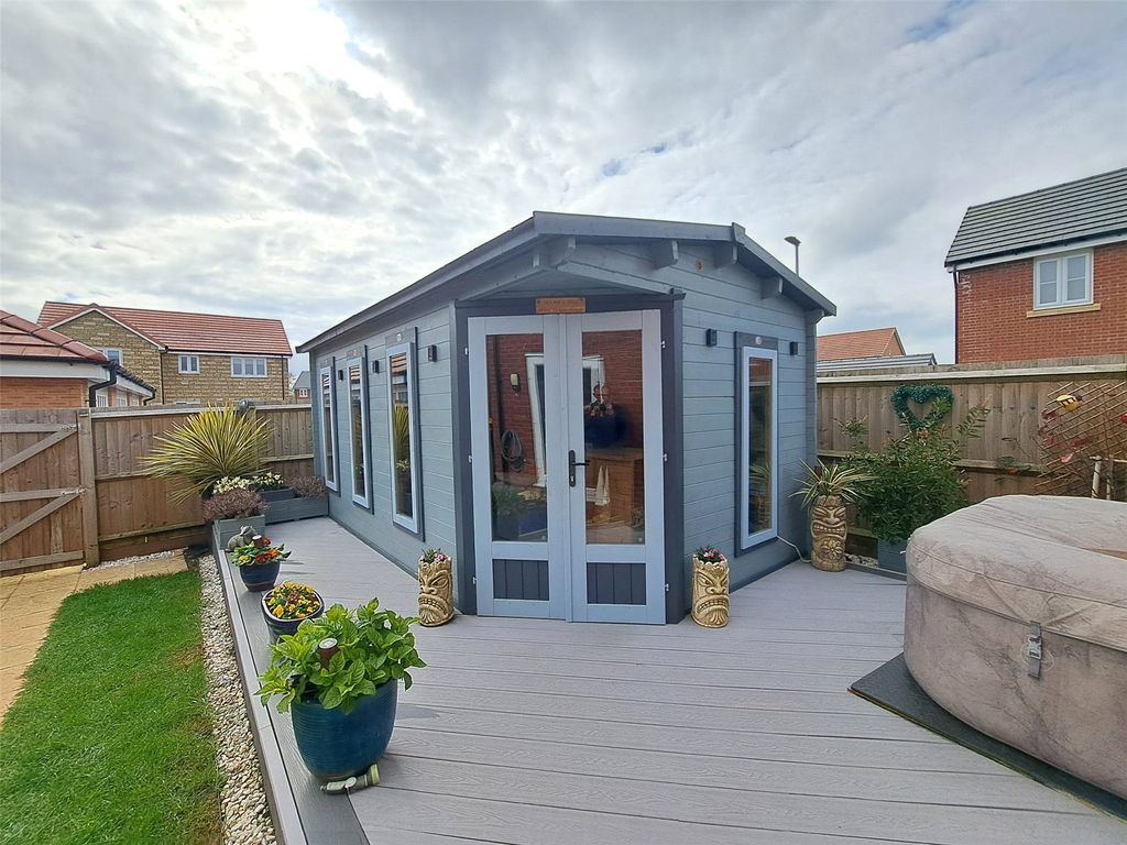 Property photo 3 of 19 Picture No. 04