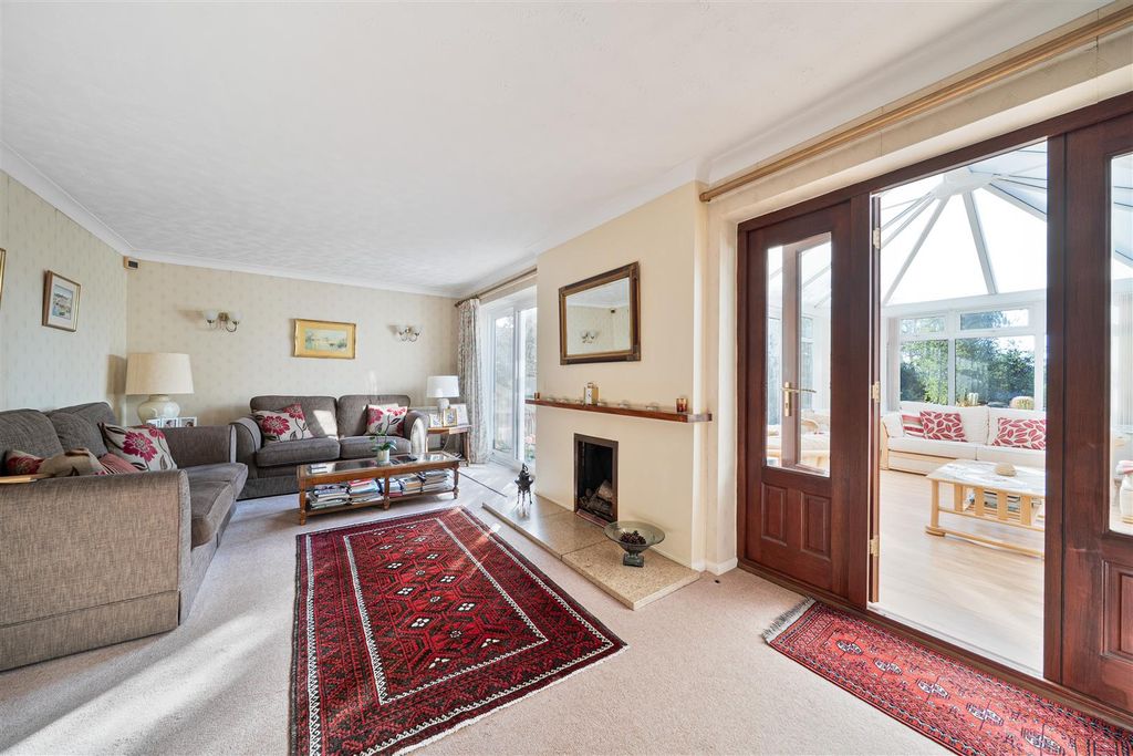 Property photo 3 of 19 34-6Abd59c1927A7-1527946-1A0F3A4Ddd18c-057-34-1.Jp