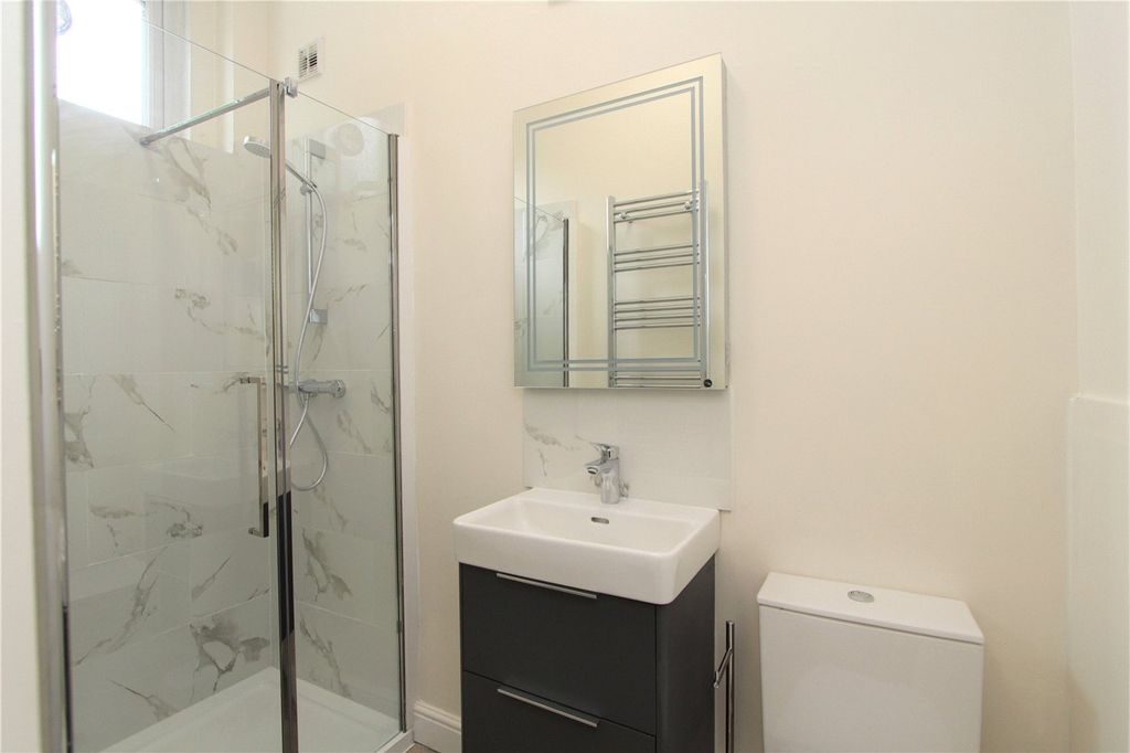 Property photo 3 of 5 Picture No. 04