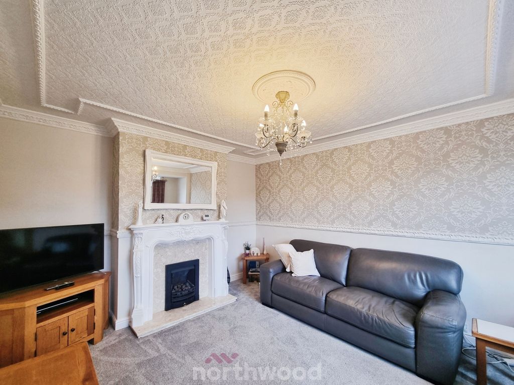 Property photo 3 of 31