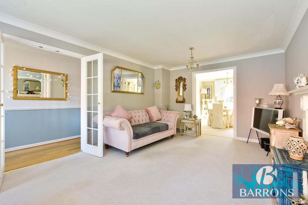 Property photo 2 of 21