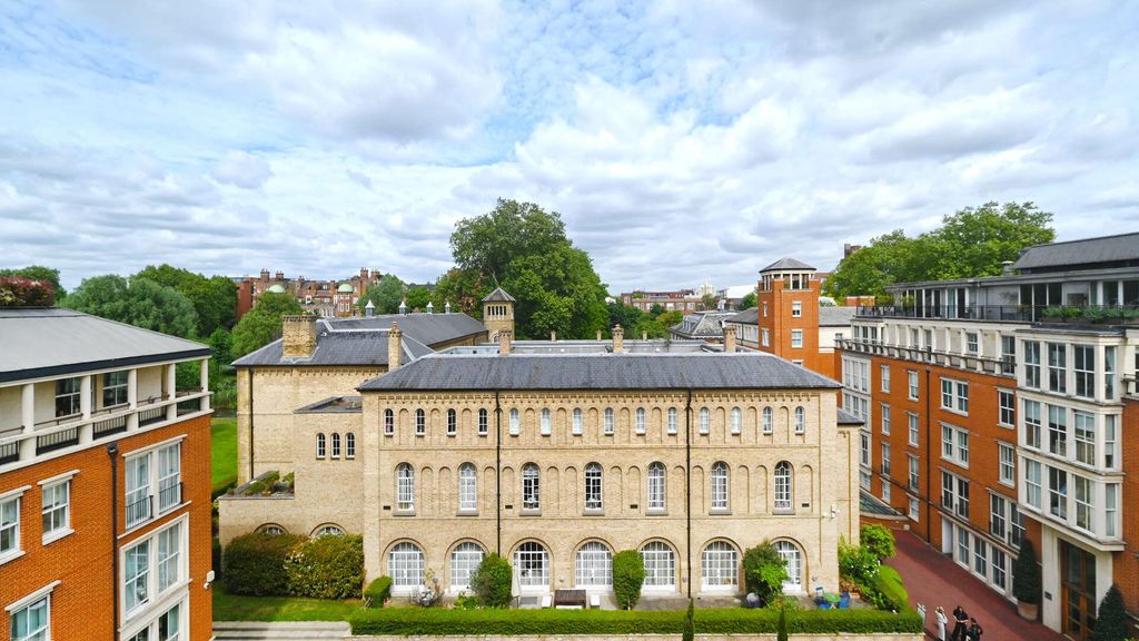 Property photo 2 of 8 1720_6821Deb0Ad4c0.Jpg