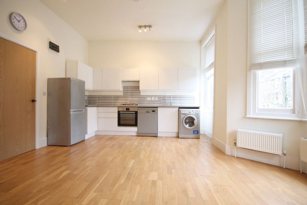 Property photo 2 of 7 Reception