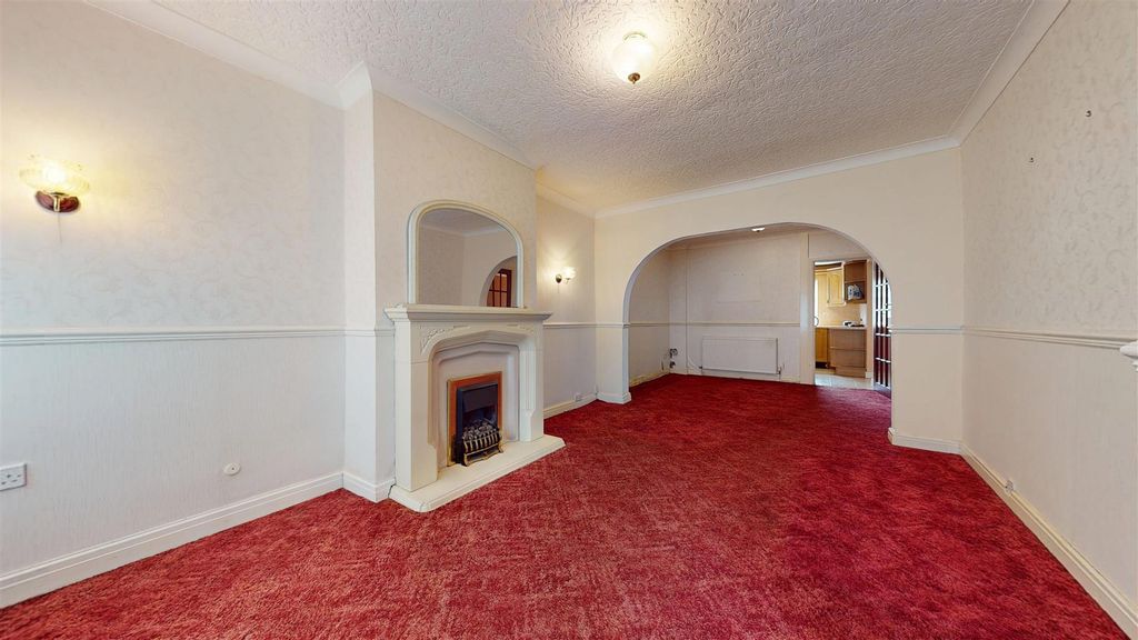 Property photo 2 of 19 Reginald Road Reception Room