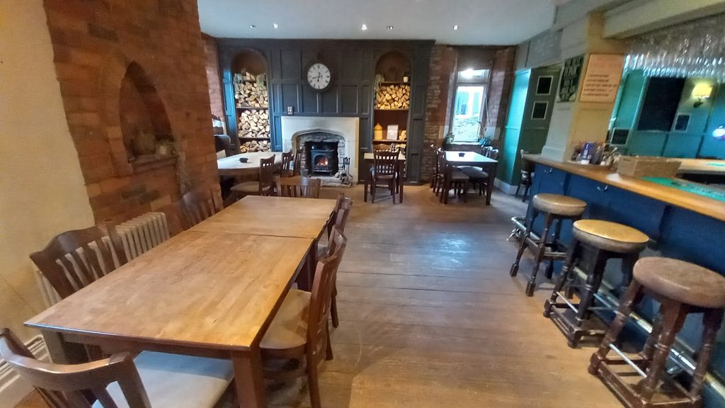 Property photo 2 of 10