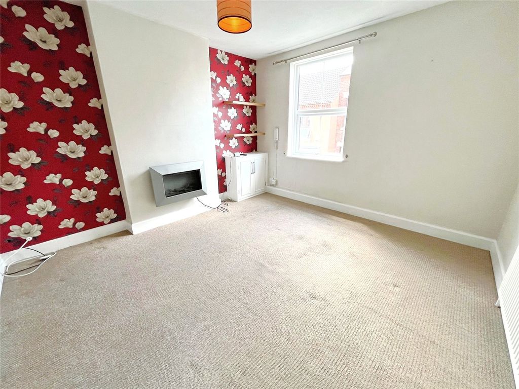 Property photo 2 of 7 Picture No. 11