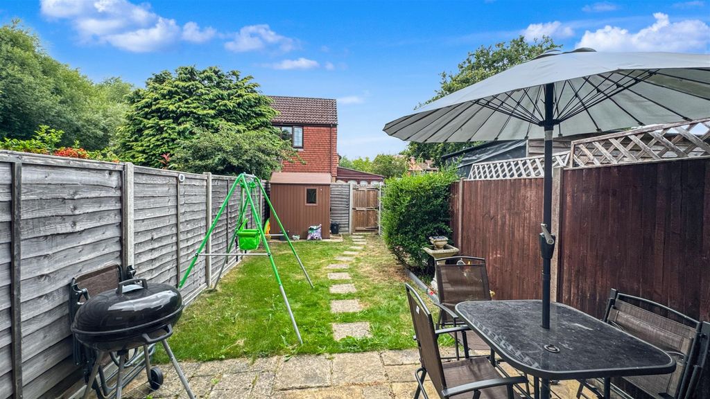 Property photo 3 of 8 Outside